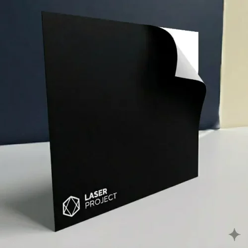 lámina de plástico bicapa adhesivo negro con grabado blanco