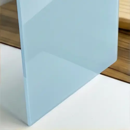 Metacrilato pastel de color azul bebé con acabado brillante