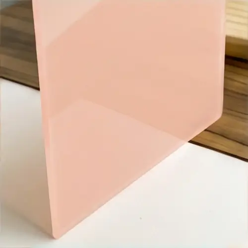 Metacrilato pastel de color rosa bebe con acabado brillante