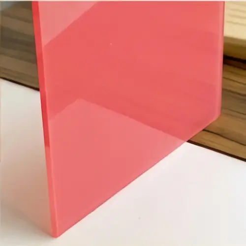 Metacrilato pastel de color rosa coral con acabado brillante