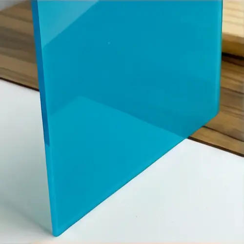 Metacrilato pastel de color azul turquesa con acabado brillante